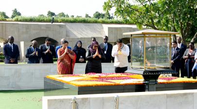 Ms. Samia Suluhu Hassan paying homage at the Samadhi of Mahatma Gandhi