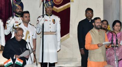 Shri Prakash Javadekar taking Oath as Cabinet Minister on 05th July, 2016